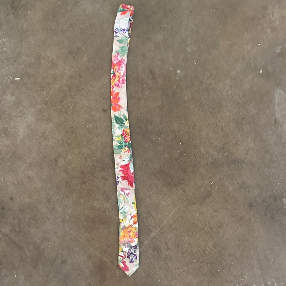 Original Penguin Floral Tie in Pink and Yellow